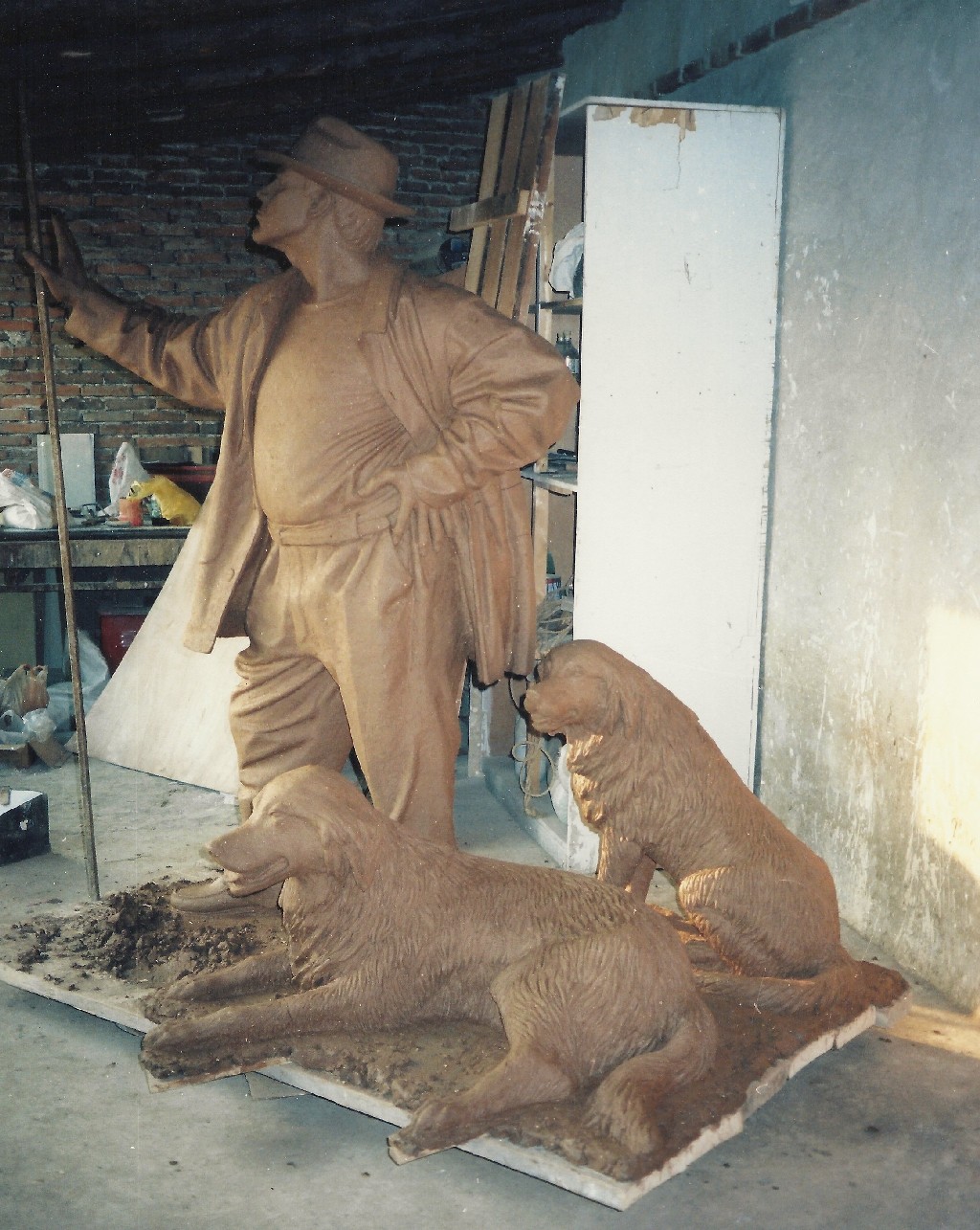 Man with Dogs - 80x40x36